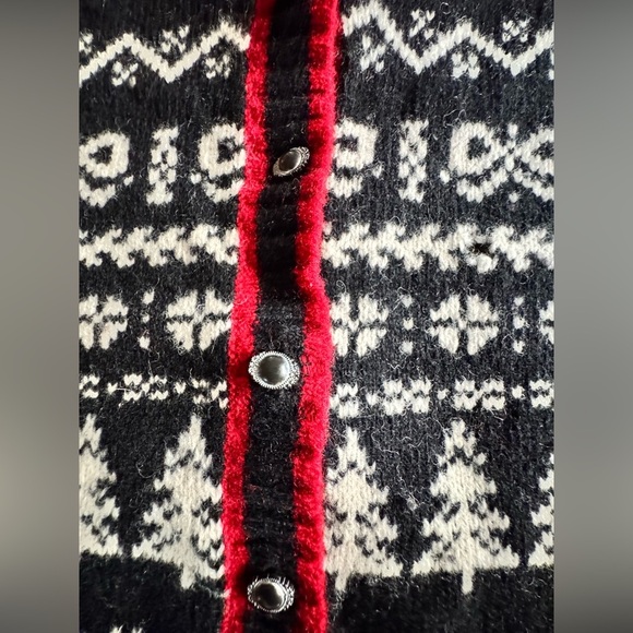 Charter Club Black and White Cardigan with Red Trim - Picture 11 of 14